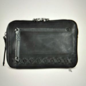 Concealed Carry Kailey Leather Purse Pack. Dusty Black.